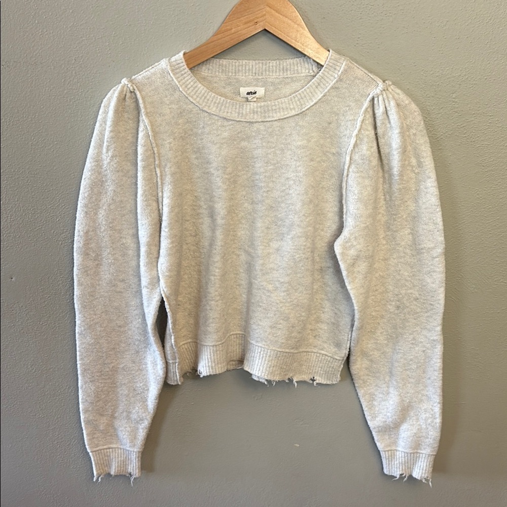 Arie Cropped Light Gray Sweater - EUC